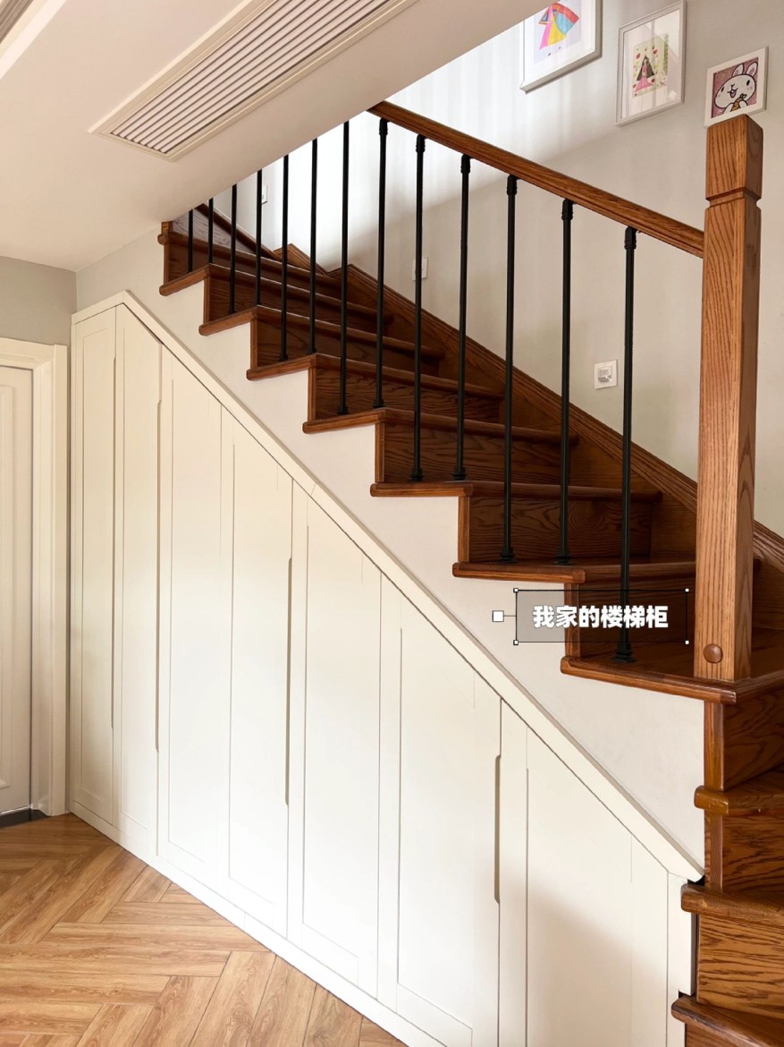 复式楼梯柜