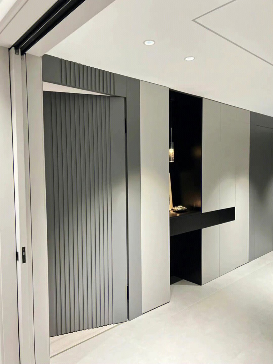 护墙板和隐形门