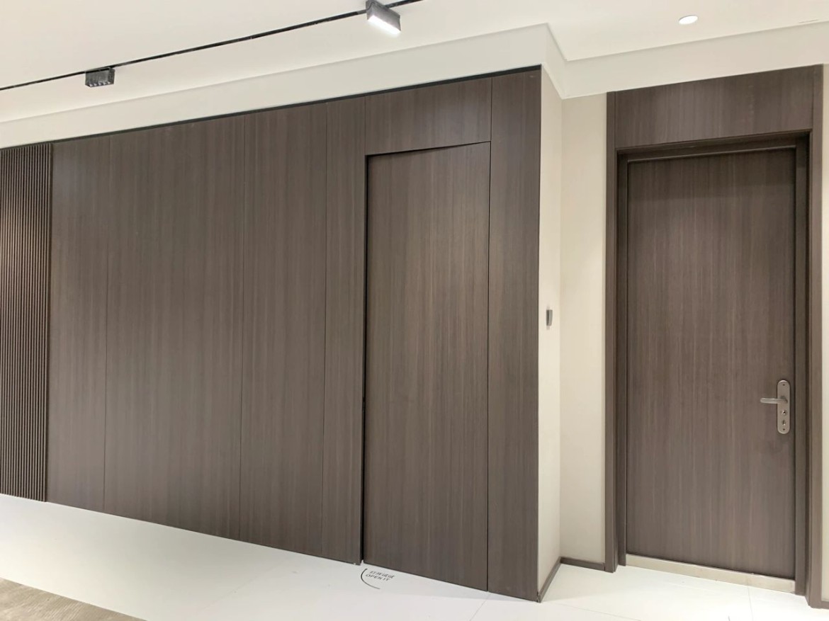 护墙板和隐形门